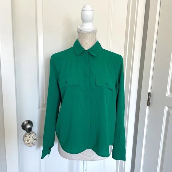 Forever 21 | Green Button-Down Collar Blouse with Front Pockets | Size S - Picture 1 of 9